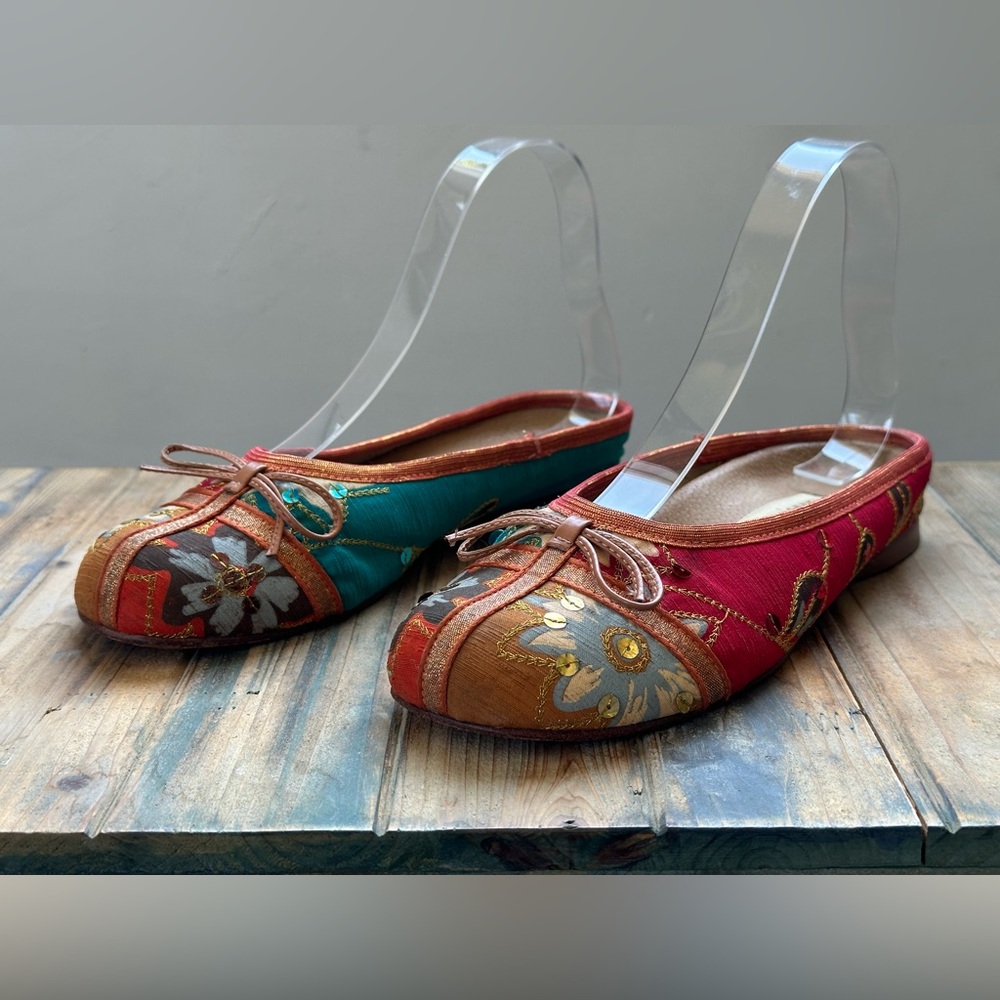 Naked Feet Boho Flats Women's Size 6.5 M